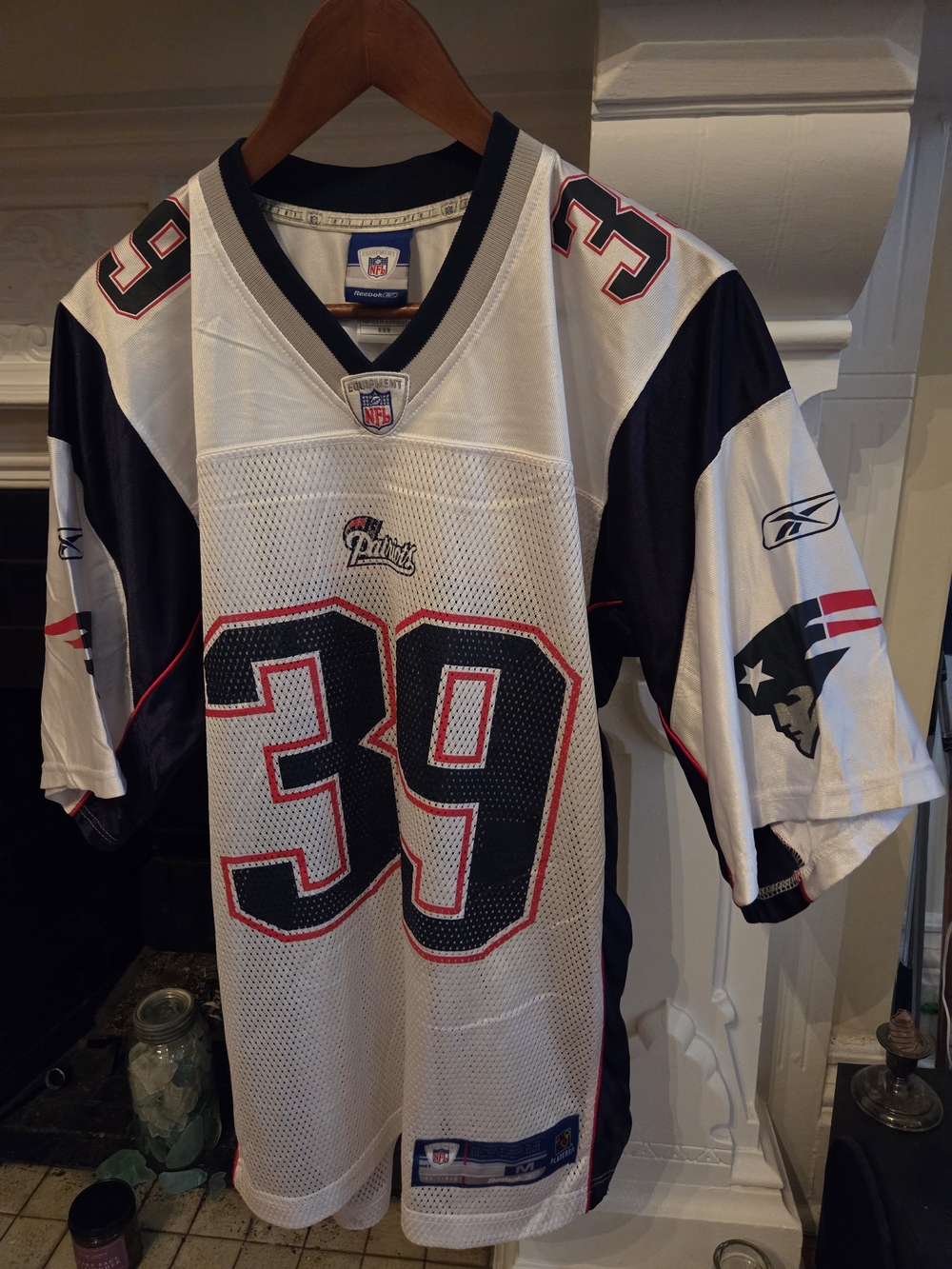 VTG NE Patriots Lawrence Maroney #39 Reebok On Field NFL jersey - Medium